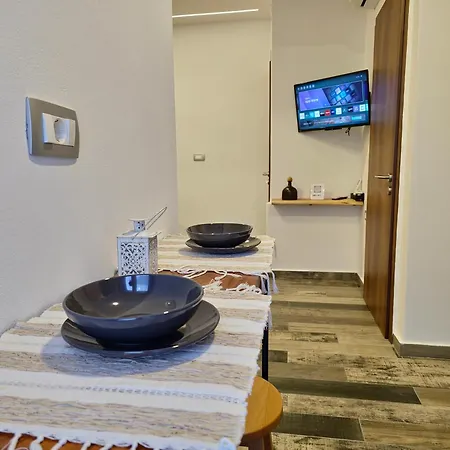 Gem Luxury 아파트