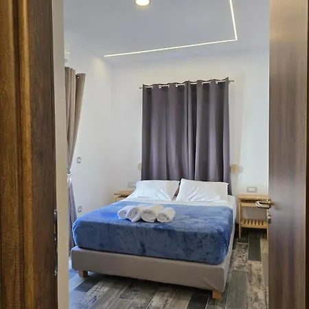 Gem Luxury Fira (Santorini)